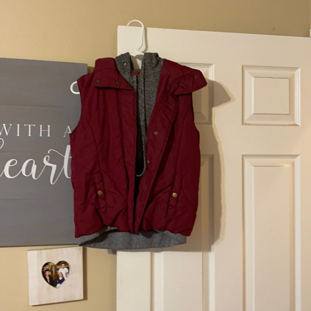 Burgundy women’s vest